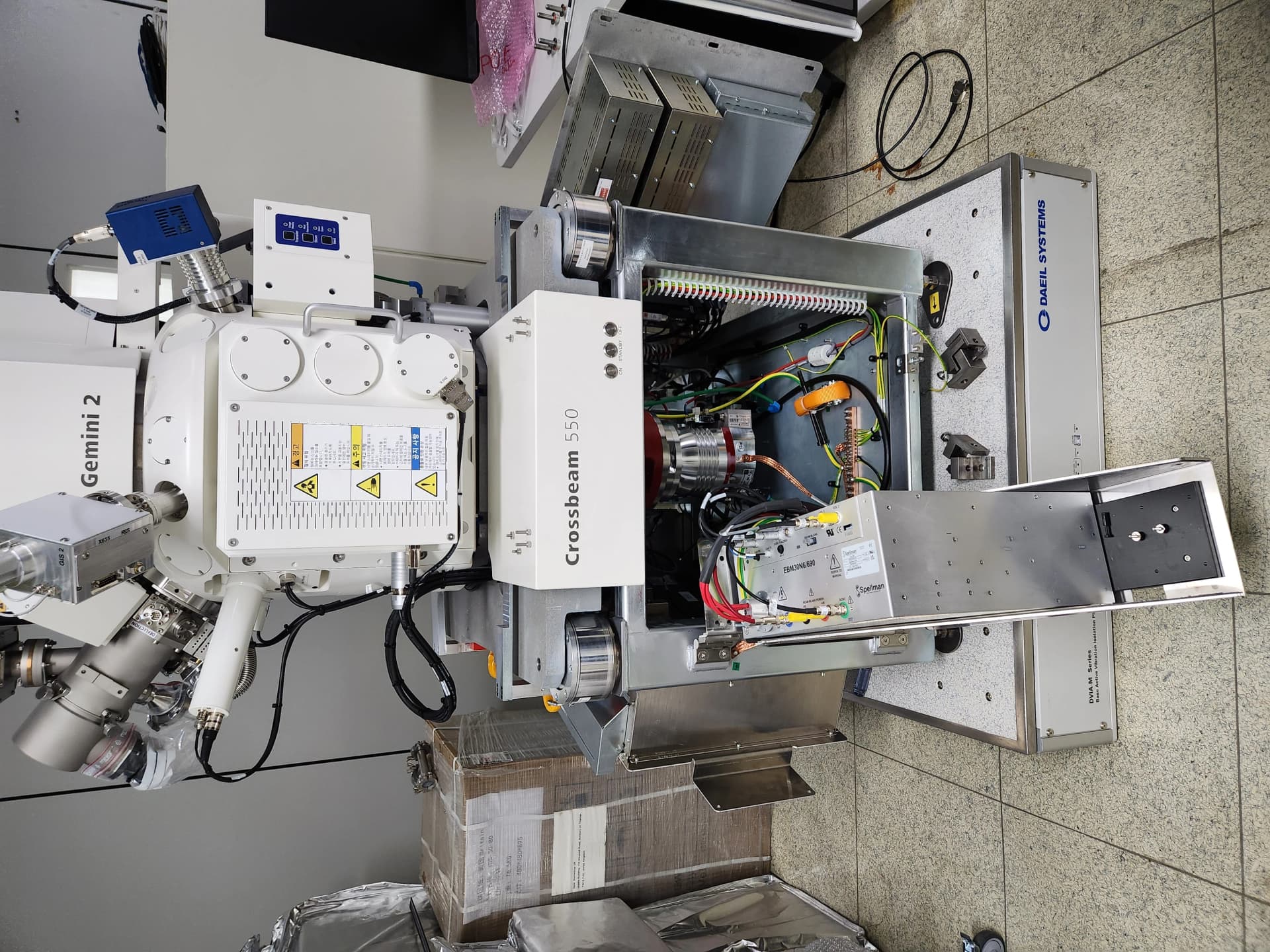 ZEISS Crossbeam 550 DVIA-MB1000 (221012R4) Installation Report