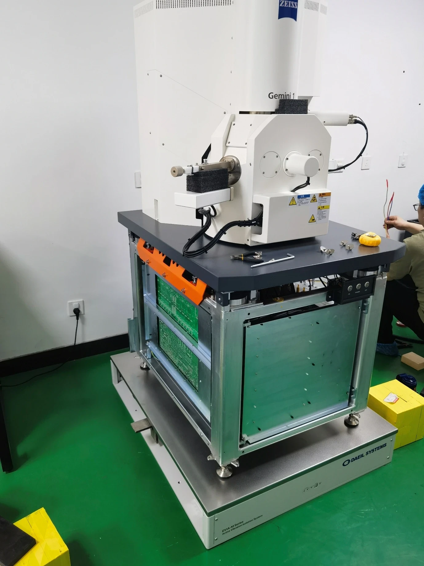 ZEISS FE-SEM Sigma 360 DVIA-M1000 (250108R1) Installation Report