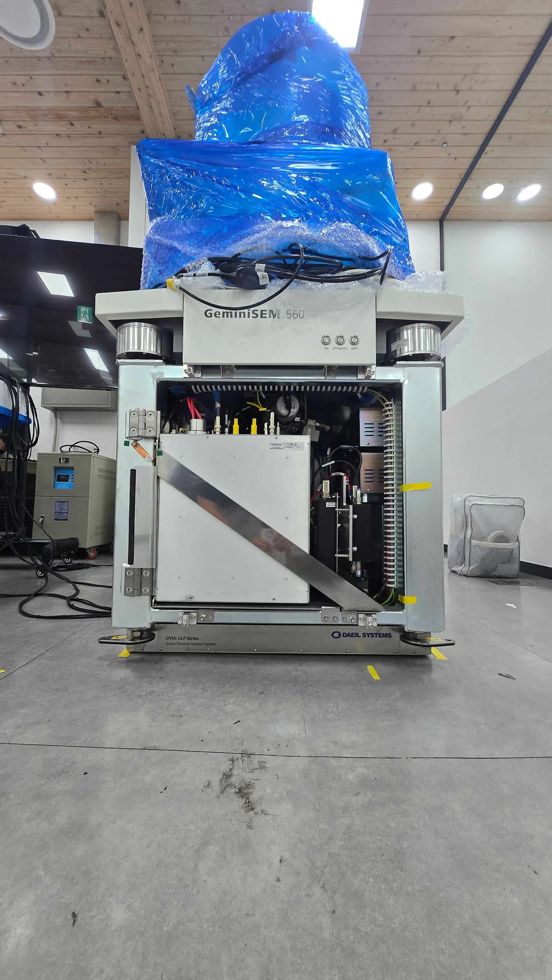 Bruker Korea ZEISS Gemini SEM 560 DVIA-ULF1000 Installation Report