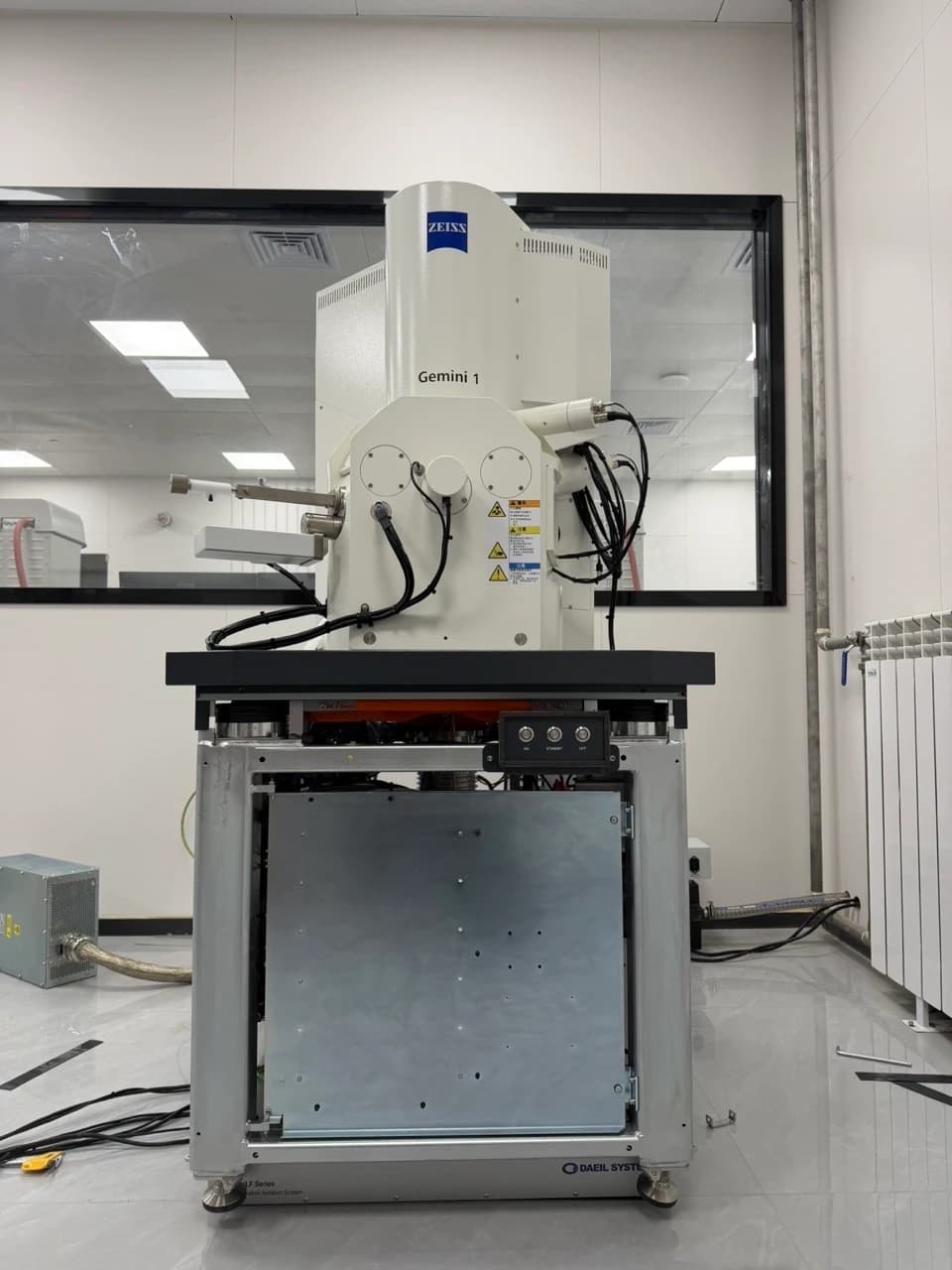 ZEISS Sigma360 FE-SEM DVIA-ULF700 Installation Report